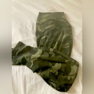 Lululemon align NWOT 28 inch high rise